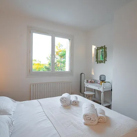 Comete - Maison De Famille Avec Piscine 別荘