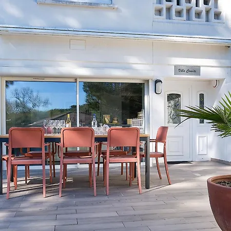 Comete - Maison De Famille Avec Piscine *