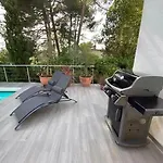 Comete - Maison De Famille Avec Piscine